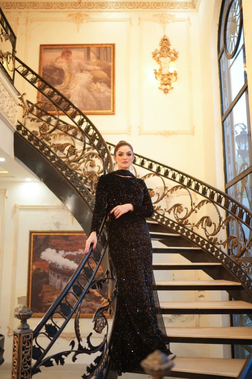 Bold  Belle Lace Up Backless Sequin Mermaid Hem Formal Dress